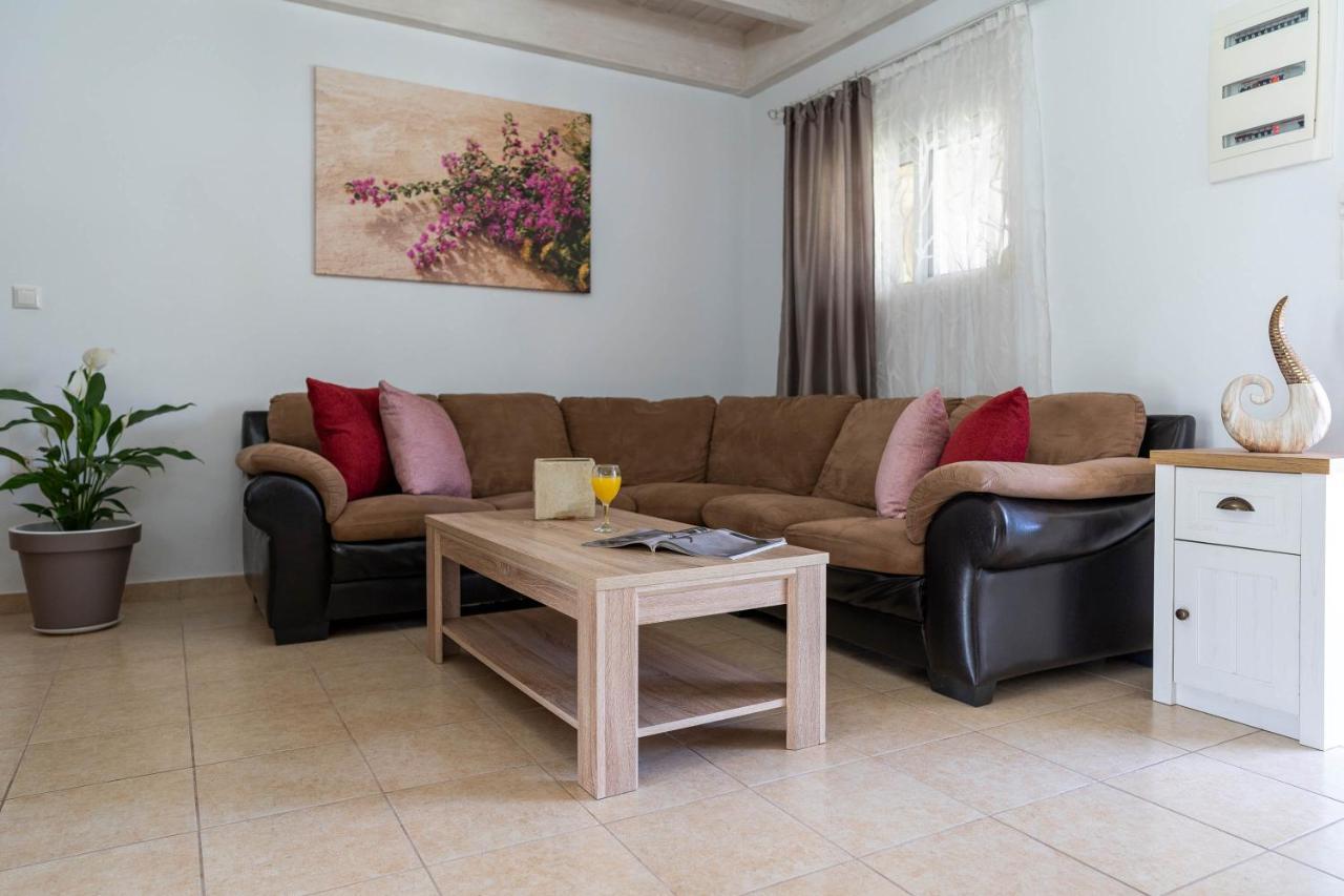 Posidonia Villas
